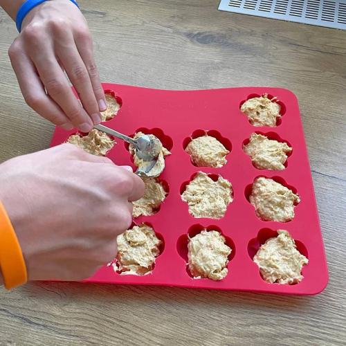 Silicon baking mat "Paw", 30 x 25 cm