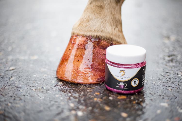 Excellent Horse Hi Gloss Glitter Hoof Polish Pink 150 ml