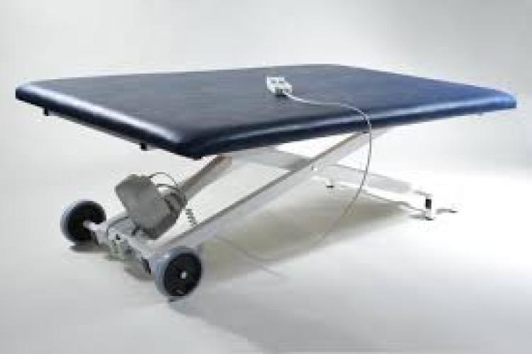 Hundetherapieliege - Behandlungsliege - Spezialbehandlungsbank Modell X