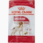Royal Canin Medium Adult 7+ Trockenfutter 4 kg