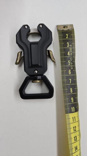 karabinerhaken-mit-wirbel-dreiecksring-8-cm-schwarz-163130