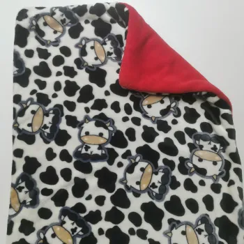 Kuscheldecke 3-lagig, rot, kuh kuhflecken schwarz weiss, 140x90cm